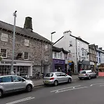 Semesterbostad Library View Kendal